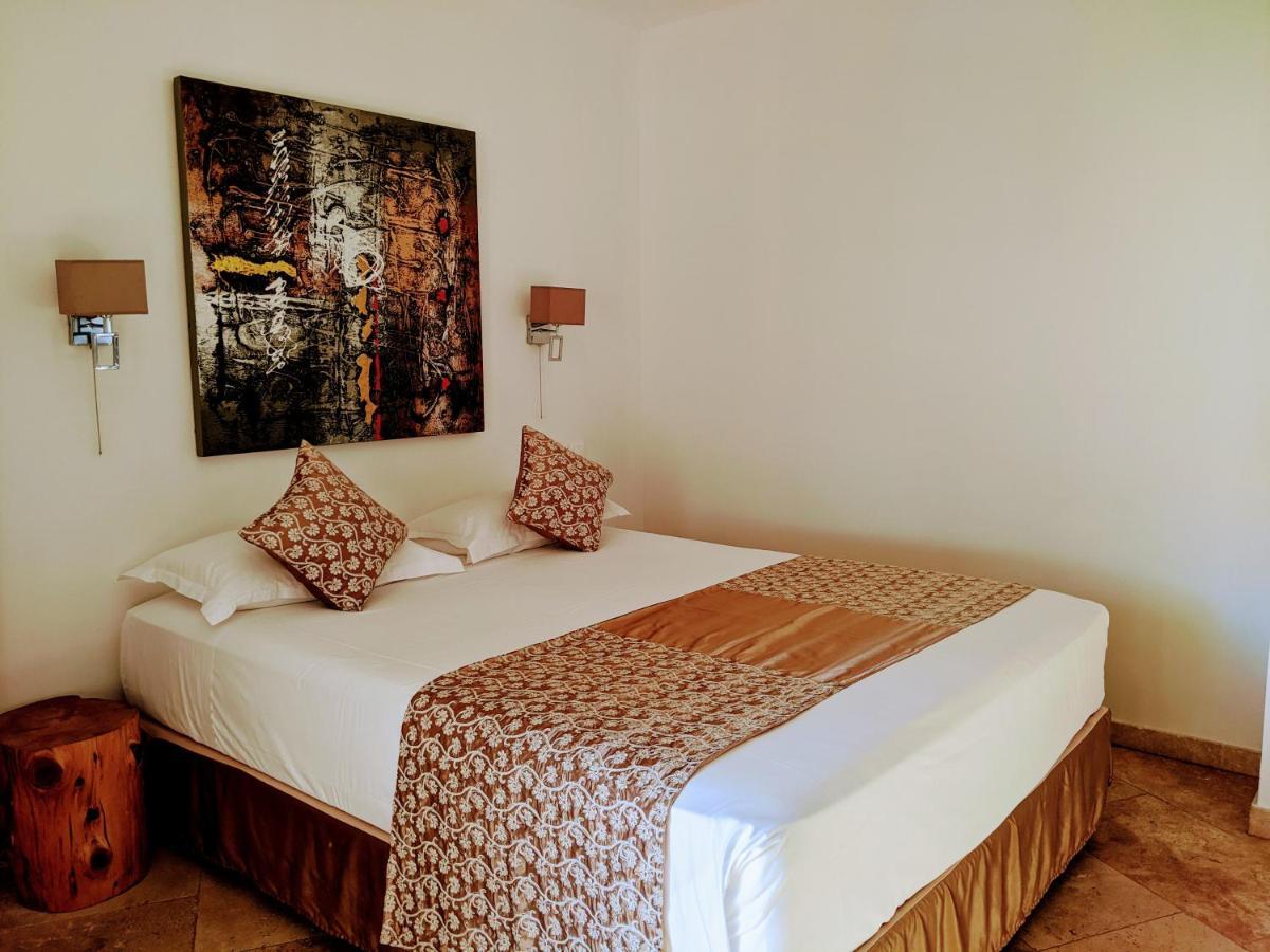 Hotel Licetto โบนิฟาซิโอ ภายนอก รูปภาพ